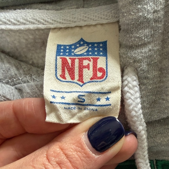 NFL Philadelphia Eagles Gray and Green Hoodie - Picture 2 of 3